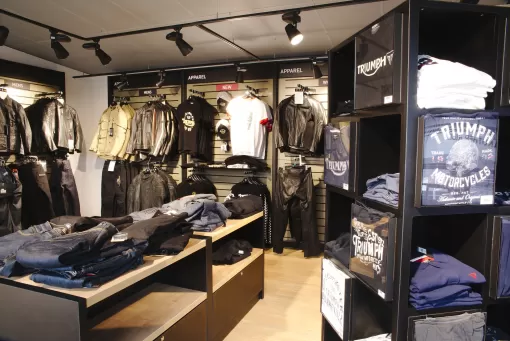clothing-building-bulldog-triumph-8.jpg