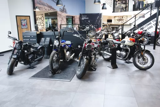 showroom-bulldog-triumph-37.jpg