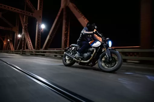 triumph-oct24-speedtwin900-gallery7.jpg
